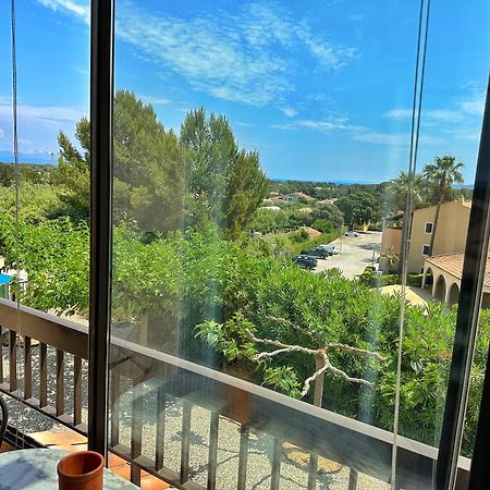 Grand Studio Avec Piscine Presqu'Ile De Giens Hyères Kültér fotó