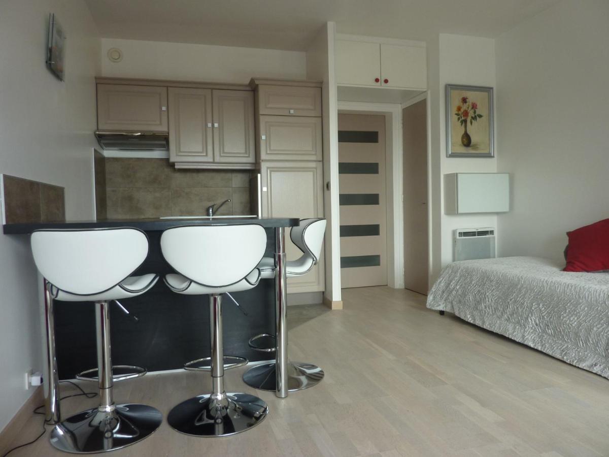 Grand Studio Avec Piscine Presqu'Ile De Giens Hyères Kültér fotó